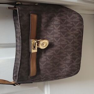 Michael kors crossbody